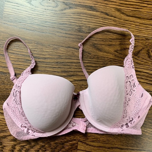 Set of two Victoria Secret Angels Lacey Bras - Picture 2 of 13